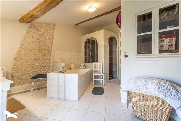 Maison à vendre |  Cramchaban |  8 pièces | 246 m²