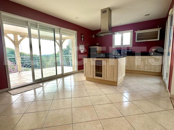 maison/villa 6 pièce(s) 163 m2