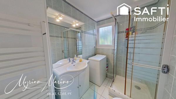 SAINT AYGULF - À VENDRE VILLA 4 PIÈCES VUE MER , STUDIO  - TERRASSE