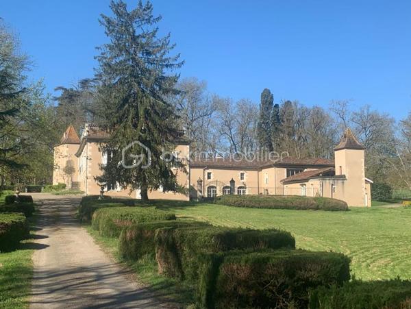 Domaine de 1 200 m²