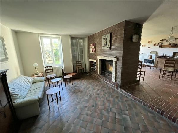 Maison à vendre |  Saint-Martin-lès-Melle |  9 pièces | 333 m²