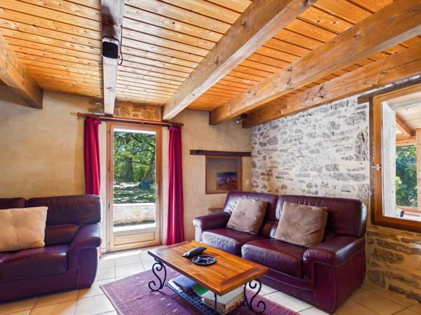 Maison écologique rénovée avec maison indépendante et jacuzzi à proximité de Montricoux