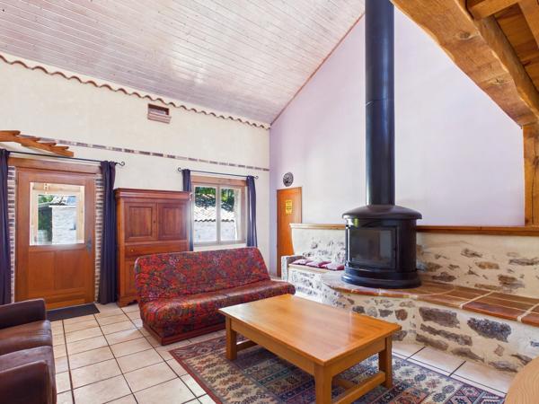 Maison écologique rénovée avec maison indépendante et jacuzzi à proximité de Montricoux