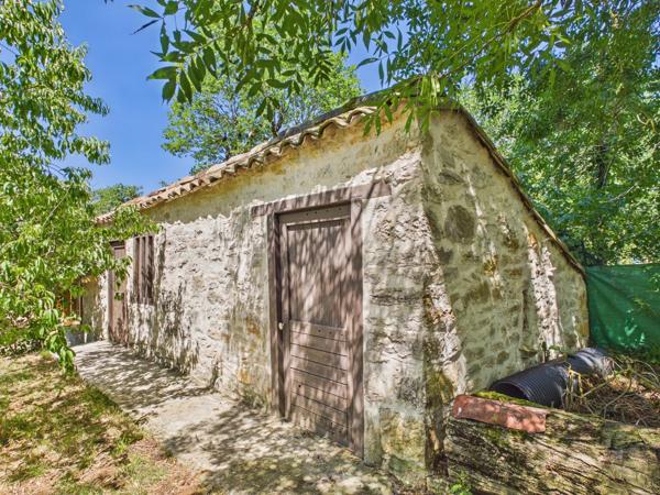 Maison écologique rénovée avec maison indépendante et jacuzzi à proximité de Montricoux