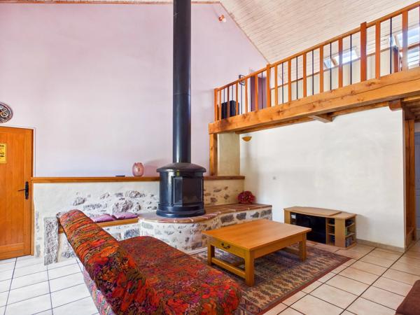 Maison écologique rénovée avec maison indépendante et jacuzzi à proximité de Montricoux