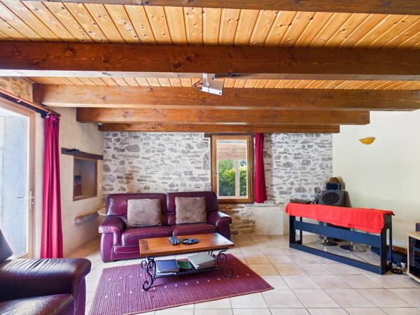 Maison écologique rénovée avec maison indépendante et jacuzzi à proximité de Montricoux
