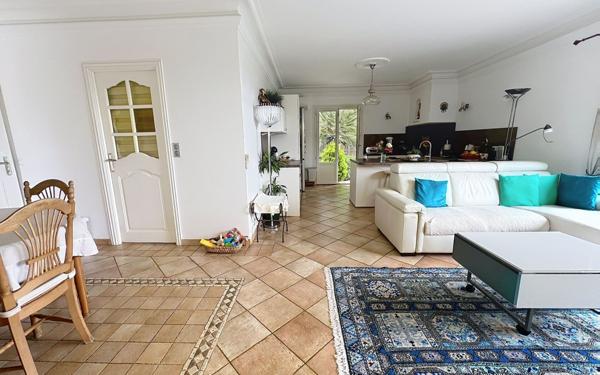 Maison à vendre    7 pièces •  Le Rouret