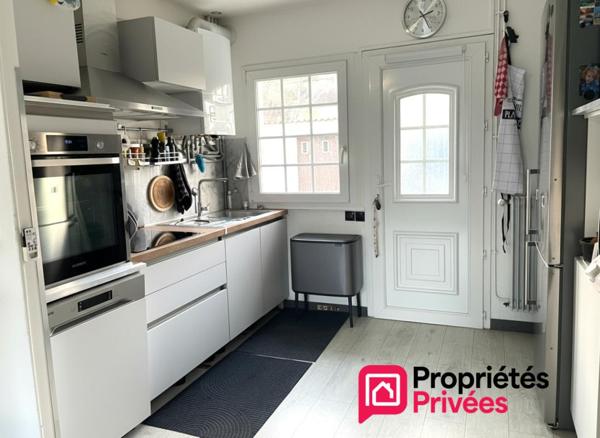 IVRY LA BATAILLE Maison plain pied  2 chambres 3 pièce(s) 57 m2 jardin 460 m2 172900 HAI