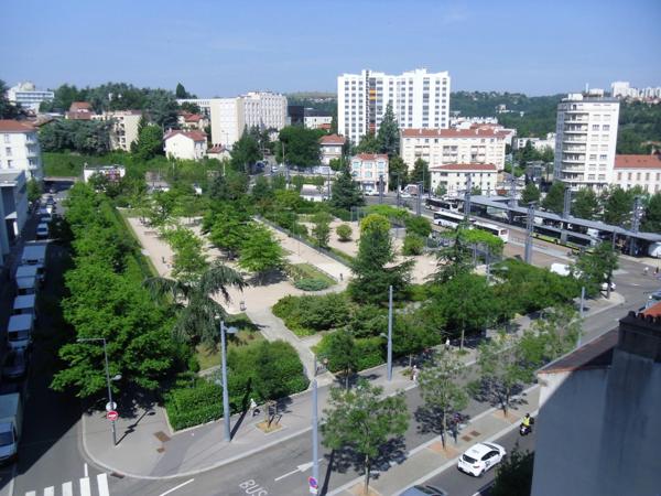 Quartier de Bellevue appartement T3 traversant de 68 M2 avec garage.