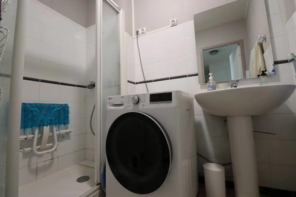 Quartier de Bellevue appartement T3 traversant de 68 M2 avec garage.