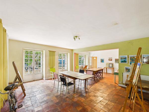 Maison de caractère avec maison d’amis au cœur de Castillon-la-Bataille