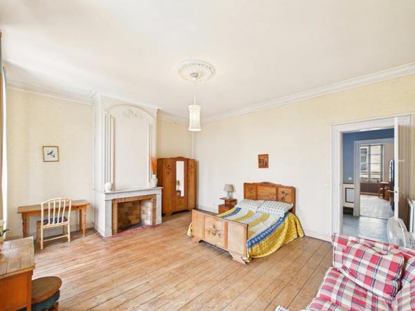 Maison de caractère avec maison d’amis au cœur de Castillon-la-Bataille