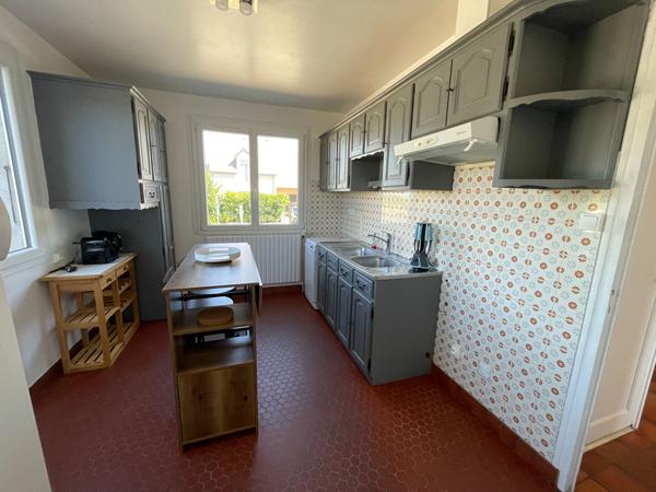 Location Maison meublée Parçay-Meslay 5 pièces avec jardin et grand garage IDEAL COLOCATION !