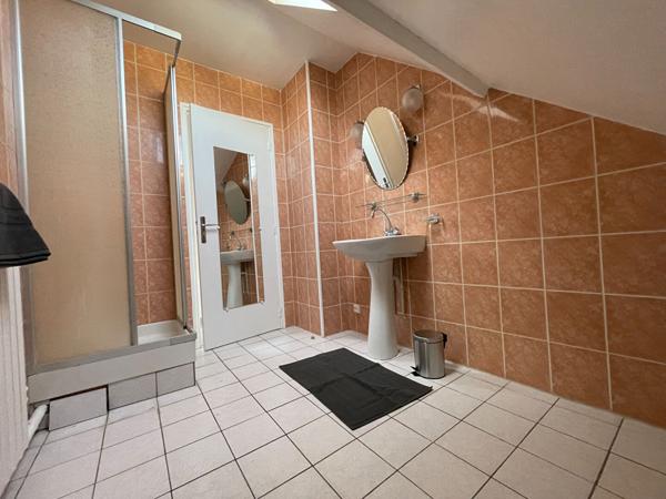 Location Maison meublée Parçay-Meslay 5 pièces avec jardin et grand garage IDEAL COLOCATION !