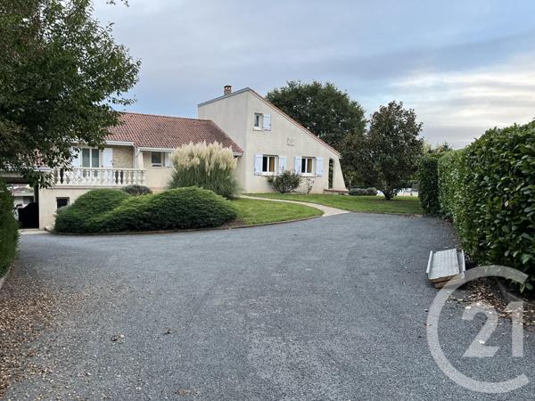 Maison à vendre  6 pièces - 202 m2 DOMERAT - 03