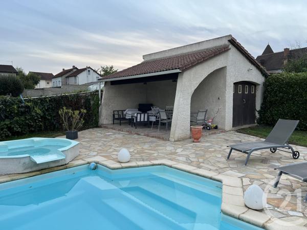 Maison à vendre  6 pièces - 202 m2 DOMERAT - 03