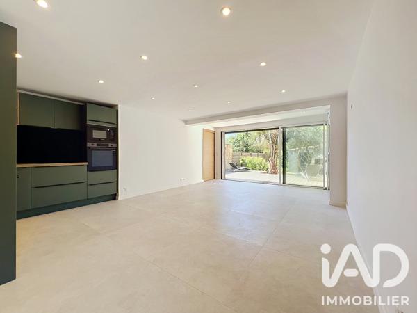 Appartement à vendre 3 pièces 69,8 m² Hyères