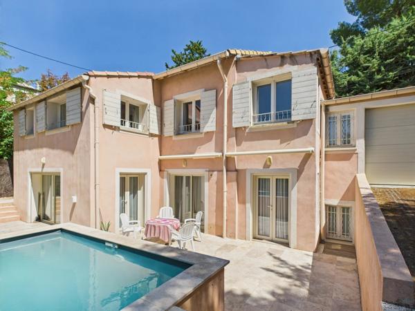 Maison de ville à 10 minutes à pied du centre d'Aix-en-Provence