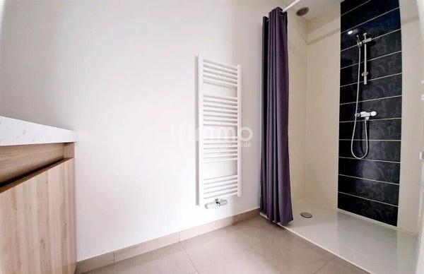 Appartement T4 80 m2 extérieur et deux places de parking