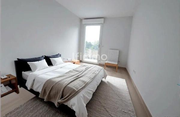 Appartement T4 80 m2 extérieur et deux places de parking