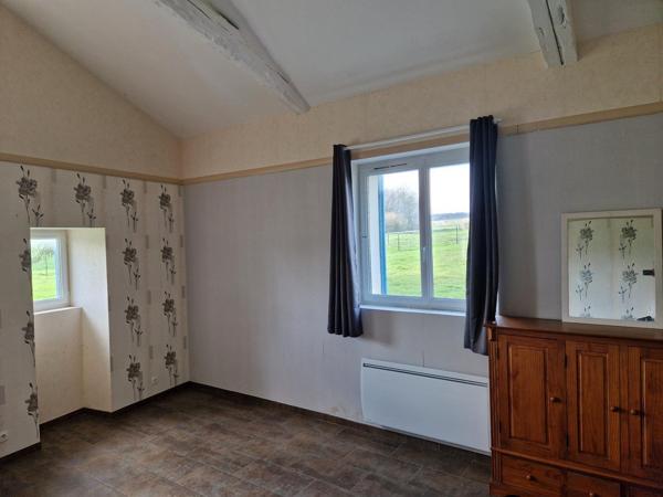 Maison charentaise de caractère avec beaux volumes (178 m²)