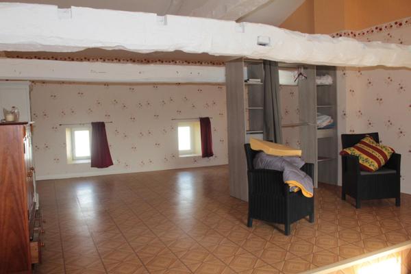 Maison charentaise de caractère avec beaux volumes (178 m²)