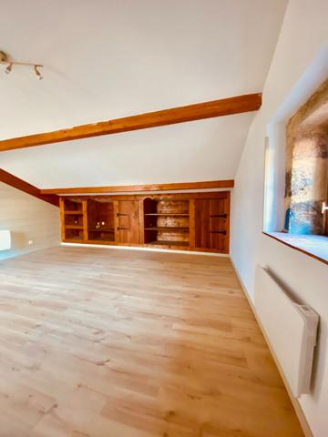 Appartement T2bis entièrement refait - Réf VAUTOUR