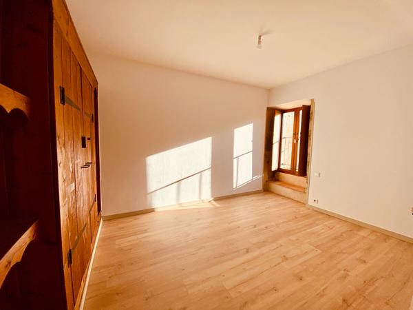 Appartement T2bis entièrement refait - Réf VAUTOUR