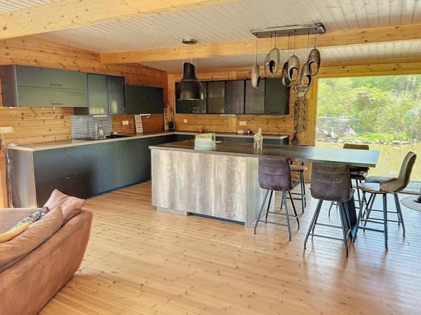 Magnifique Propriété de 2021 en bois finlandais de 135 m² + Studio indépendant de30m2 à La Haye-d'Ectot - 7550m2 terrain -