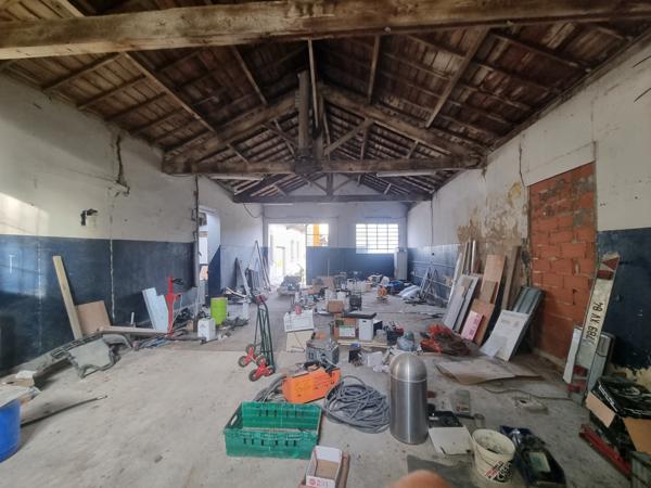 Orange (84100) GRAND LOCAL PLAIN-PIED 200M²