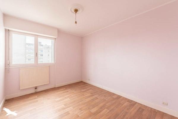 Appartement 166 625 € Rezé 5 p 81,4 m² DPE D