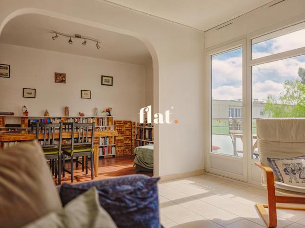 Appartement T6+ CAVE+ parking libre / Beausejour - Plaisance / tram 3