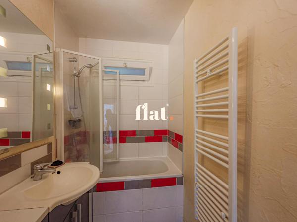 Appartement T6+ CAVE+ parking libre / Beausejour - Plaisance / tram 3