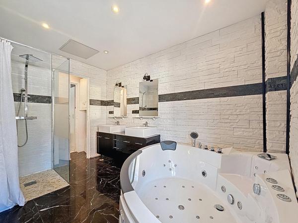 Longère 6 pièces 175 m² Le Chatelet en Brie