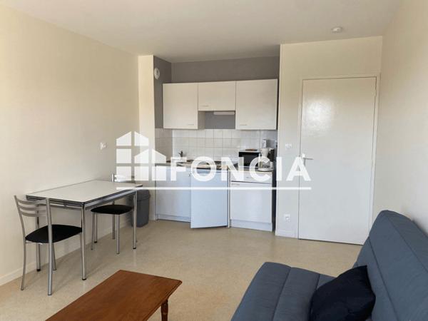 Location Studio meublé 23.22 m² - 16 RUE GASTELIER Le Mans 72000
