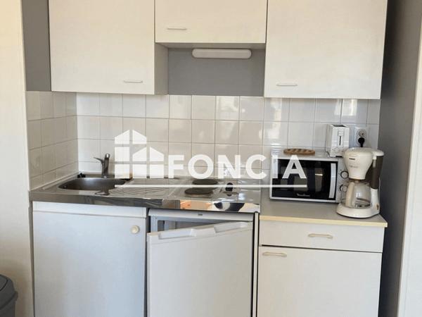 Location Studio meublé 23.22 m² - 16 RUE GASTELIER Le Mans 72000