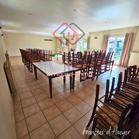 Commerce à vendre 9 pièces de 240 m²