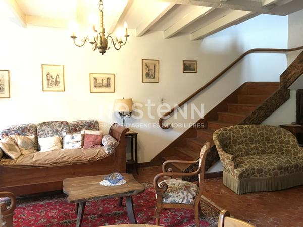 ROCHEFORT Maison ville Quartier Gambetta 3 chambres+ bureau, garage et un jardin clos.