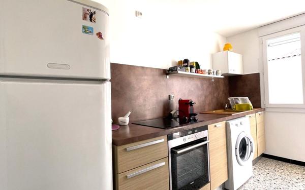 Maison à vendre    3 pièces •  Vallon-Pont-d'Arc