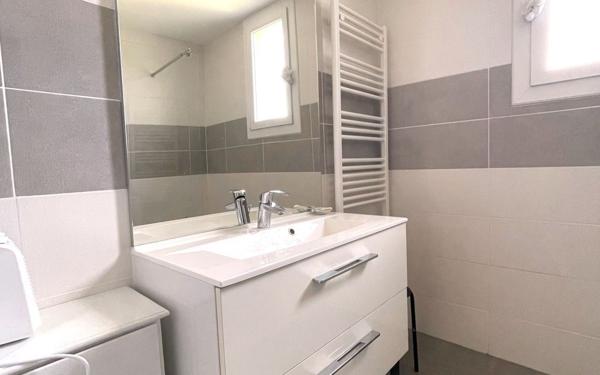 Maison à vendre    3 pièces •  Vallon-Pont-d'Arc