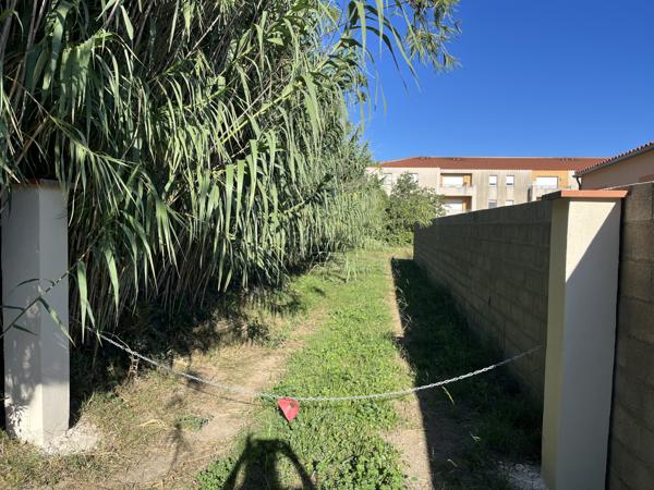 TERRAIN A BATIR 923m2 VIABILISE Espira-de-l'Agly (66600)