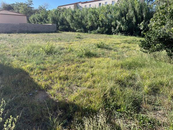 TERRAIN A BATIR 923m2 VIABILISE Espira-de-l'Agly (66600)