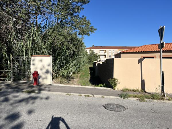 TERRAIN A BATIR 923m2 VIABILISE Espira-de-l'Agly (66600)