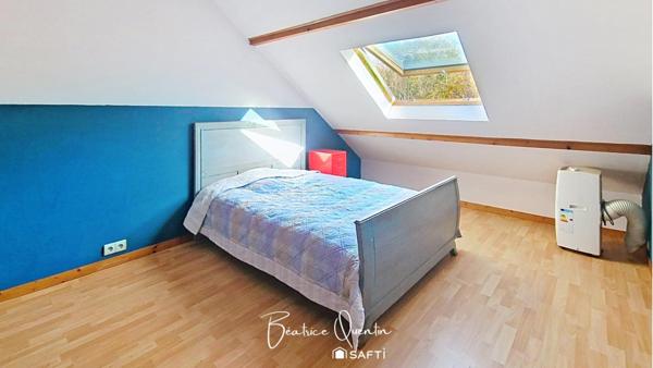 Maison familiale avec sous-sol total et terrasse