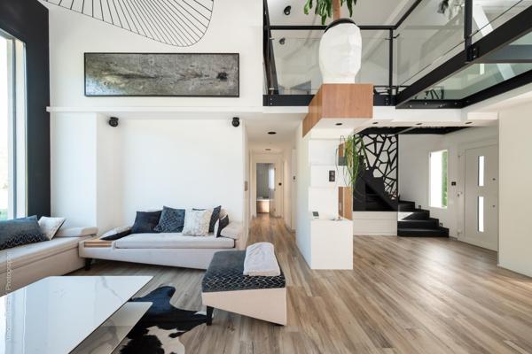 Somptueuse villa dans une cadre exceptionnel, excellent état général, prestations haut de gamme, performances énergétiques au top !