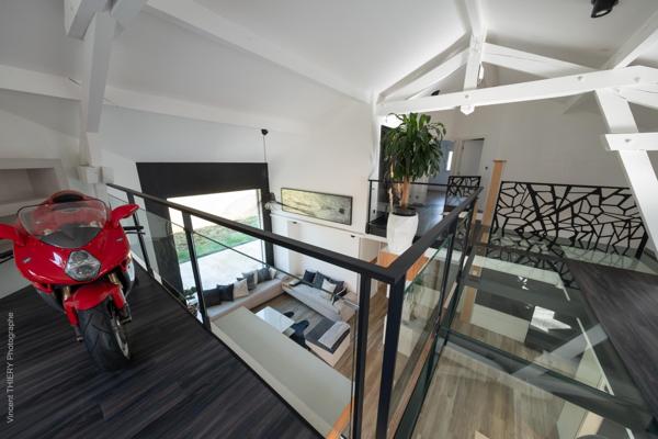 Somptueuse villa dans une cadre exceptionnel, excellent état général, prestations haut de gamme, performances énergétiques au top !