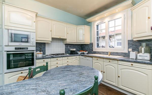 Maison à vendre    5 pièces • 119 m2 Saint-Maur-des-Fossés