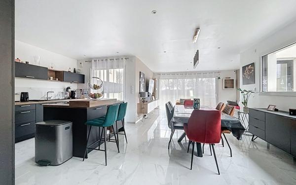 Maison à vendre    4 pièces •  Saint-Renan