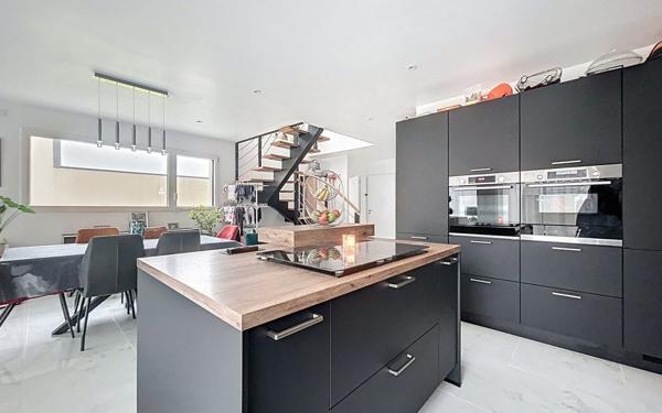 Maison à vendre    4 pièces •  Saint-Renan