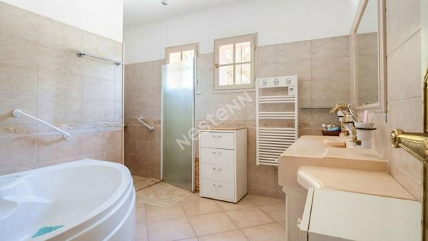Maison de Plain pied 5 pièces 149 m2 à Martigues Lavéra